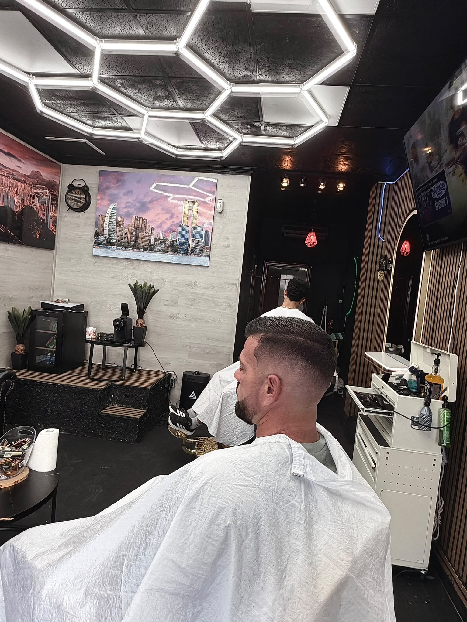 Corte en Black Crown Barbershop